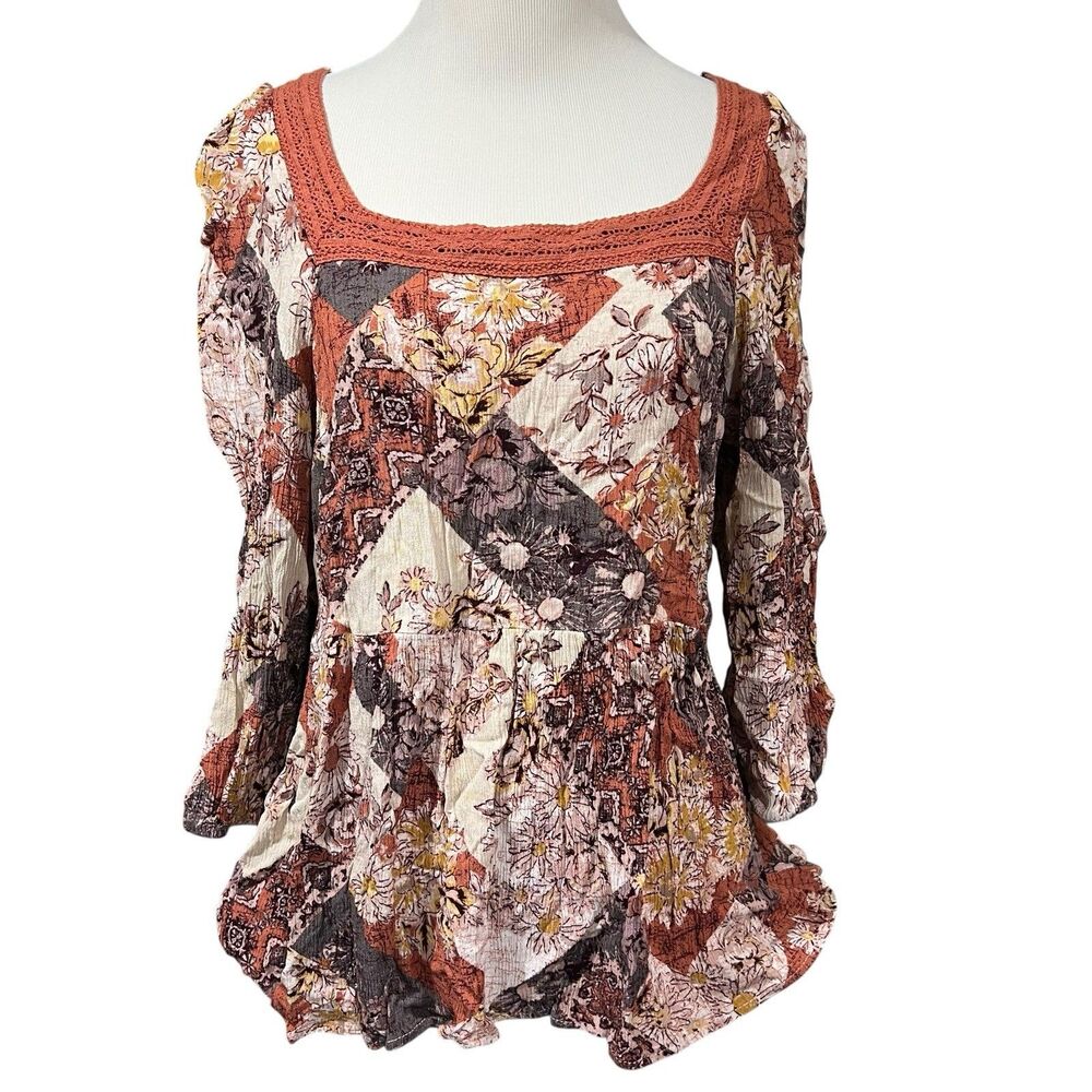 Maurices Medium Floral Patchwork  3/4 Sleeve Crinkle Blouse Cream Purple Salmon